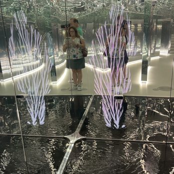 Superblue Miami - Me in front Of the water feature - Art Museums Near Me - Miami, Florida Superblue Miami - Me in front Of the water feature - Art Museums Near Me - Miami, Florida