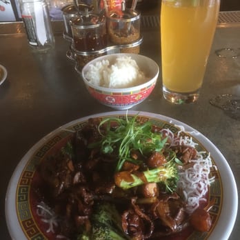 Ace Eat Serve - Mongolian Beef with an Ace Riddler to drink - Asian Fusion Near Me - Denver, Colorado