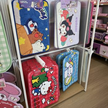 Miniso - Home Decor Near Me - Houston, Texas