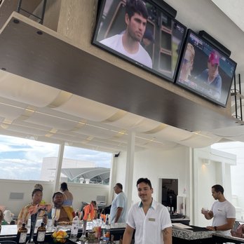 Altira Pool + Lounge - Lounges Near Me - Orlando, Florida Altira Pool + Lounge - Lounges Near Me - Orlando, Florida