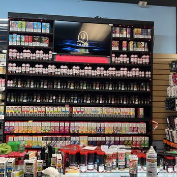 ST CLAIRSVILLE SMOKE & VAPE - Updated May 2026 - 36 Photos - 50639 Valley  Plaza Dr, Saint Clairsville, Ohio - Tobacco Shops - Phone Number