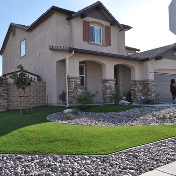 Green-R Turf - Another great picture of our lawn. Joshua Tufano you are great! - Artificial Turf Near Me - Corona, California