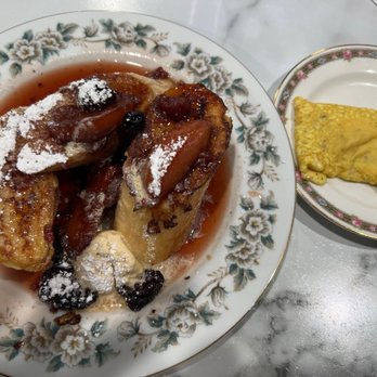Peach Blossom Eatery - Vegan French toast with poached peaches and berries - Breakfast & Brunch Near Me - Newark, Delaware Peach Blossom Eatery - Vegan French toast with poached peaches and berries - Breakfast & Brunch Near Me - Newark, Delaware
