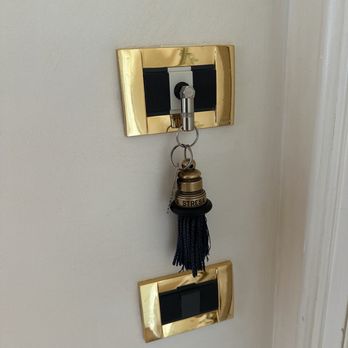 Hotel Villa & Palazzo Aminta - Metal key has to be plugged into wall to have access to electricity, attached is your room key. Tassle does have some weight to it. - Hotels Near Me - Stresa, VB