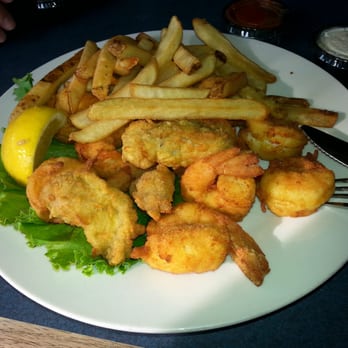 Captain Ratty's - The Bounty !! - Seafood Near Me - New Bern, North Carolina Captain Ratty's - The Bounty !! - Seafood Near Me - New Bern, North Carolina