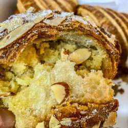 Almond croissant - super dense and buttery - 9/10