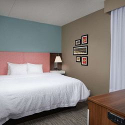 Hampton Inn Hanover - Guest room