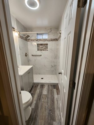 Shower & Bath Installation & Repair - We at Big Time Plumbing know how big of an investment a new shower or bath installation can be. We also know that picking the right team for the job is important. That’s why we want to let you know that we specialize in shower & bath installations and repairs.