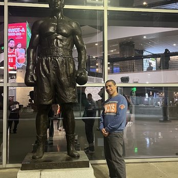State Farm Arena - Shoutout to Evander! One of the all time greats that got his ear bitten off cause he tried his dirty antics on the wrong dude lol - Stadiums & Arenas Near Me - Atlanta, Georgia State Farm Arena - Shoutout to Evander! One of the all time greats that got his ear bitten off cause he tried his dirty antics on the wrong dude lol - Stadiums & Arenas Near Me - Atlanta, Georgia