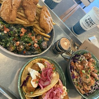 California Fish Grill - Seafood Near Me - Riverside, California