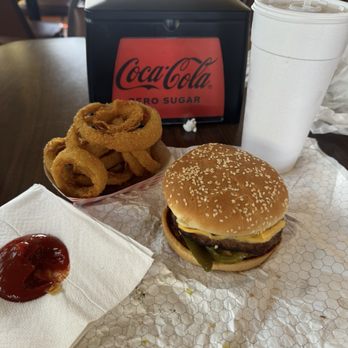 Hill-Bert's Burgers - Half Pound Super-Bert Jalapeño Cheeseburger, Onion Rings & Coke - Fast Food Near Me - Austin, Texas Hill-Bert's Burgers - Half Pound Super-Bert Jalapeño Cheeseburger, Onion Rings & Coke - Fast Food Near Me - Austin, Texas