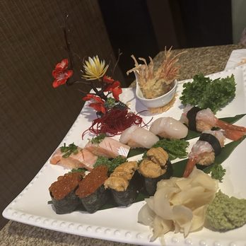 Bushido Sushi SRQ - Nigiris, fatty salmon belly, scallop, sweet shrimp, ikura and uni - Sushi Bars Near Me - Sarasota, Florida