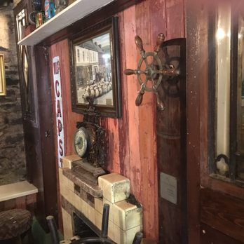 Bob Griffin's Bar - Bob Griffin's is a carefully restored historic Dingle pub. - Pubs Near Me - Dingle, Kentucky