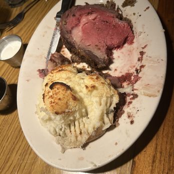 Damon's Steak House - 15 oz. Cut of prime rib - Steakhouses Near Me - Glendale, California