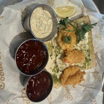 Goode Company Fish Camp - Seafood Near Me - Shenandoah, Texas