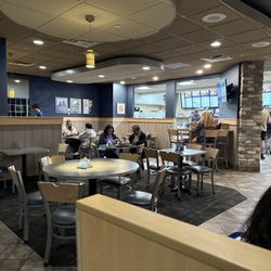 Culver's - Dining room