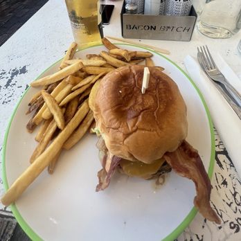 Bacon Bitch - Double bacon burger - Breakfast & Brunch Near Me - Miami, Florida Bacon Bitch - Double bacon burger - Breakfast & Brunch Near Me - Miami, Florida