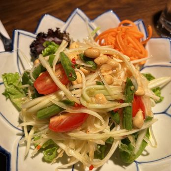 Chang Noi Thai - Thai Near Me - Staten Island, New York