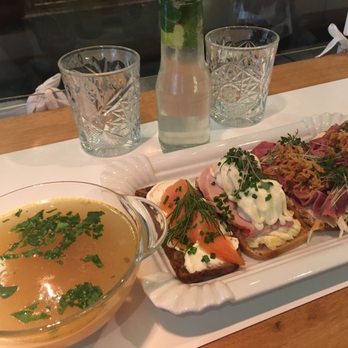 Sisters - Quick and splendid lunch - Coffee & Tea Near Me - Prague, Puerto Rico