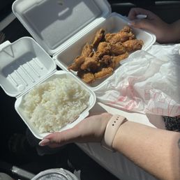 Half Pan Chicken Wings (25pcs) & Shrimp Fried Rice