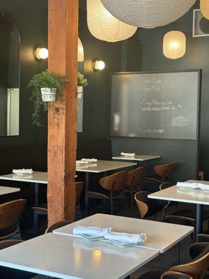 Naviya's Thai Kitchen by null