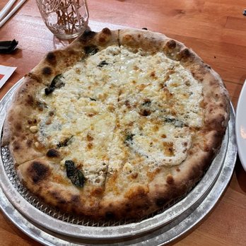 Square Peg Pizzeria & Bar - Bianco pizza - Italian Near Me - Mansfield, Connecticut Square Peg Pizzeria & Bar - Bianco pizza - Italian Near Me - Mansfield, Connecticut