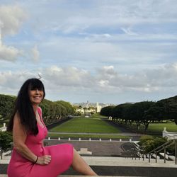 Cozy Boutique - Another one of my dresses. I got from them to take to hawaii.
