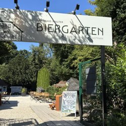 Landhaus Walter - Eingang zum Biergarten