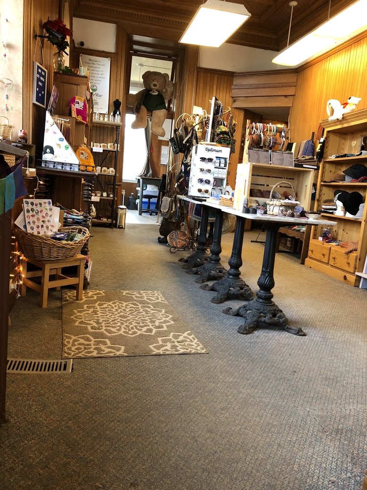 Wild Ginger & Spice Logo