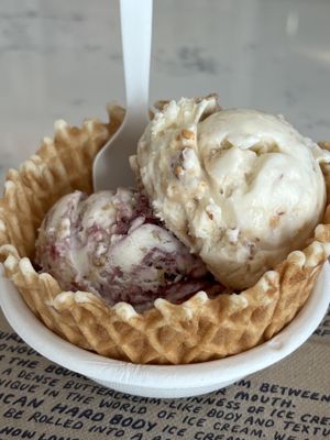 Jeni's Splendid Ice Creams by null