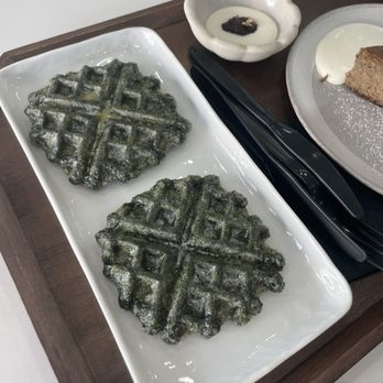DAMO - IG: @no.ni.eats | DAMO waffle - Coffee & Tea Near Me - Los Angeles, California DAMO - IG: @no.ni.eats | DAMO waffle - Coffee & Tea Near Me - Los Angeles, California