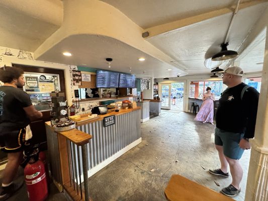 Chicken in a Barrel Hanalei by null