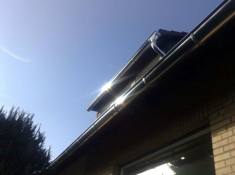 Slide of Arlanza Roofing