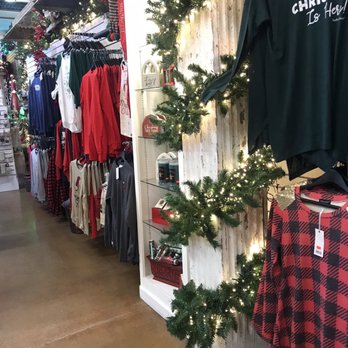 Decorator's Warehouse - Christmas Trees Near Me - Arlington, Texas Decorator's Warehouse - Christmas Trees Near Me - Arlington, Texas