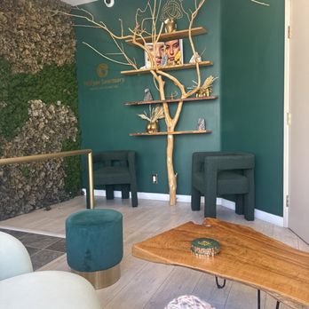 InHype Sanctuary Spa - Lobby and waiting array - Laser Hair Removal Near Me - Glendale, California InHype Sanctuary Spa - Lobby and waiting array - Laser Hair Removal Near Me - Glendale, California