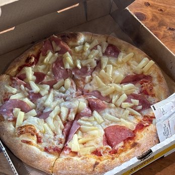 Napoli's Pizza Kitchen - Medium Hawaiian.  Looks perfect. - Pizza Near Me - Van Nuys, California