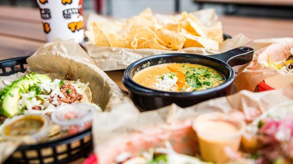 Torchy's Tacos by null
