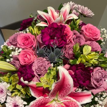 Long Beach Flowers - Amazing job and delivery! Within 2 hrs got this beautiful set. Thanks!!!!! - Florists Near Me - Long Beach, California Long Beach Flowers - Amazing job and delivery! Within 2 hrs got this beautiful set. Thanks!!!!! - Florists Near Me - Long Beach, California