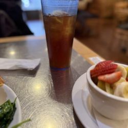 Sunshine Café - Fruit & Iced tea...