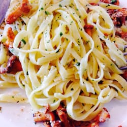 Casa della Pasta - Linguine with mushrooms (pfifferlingen).