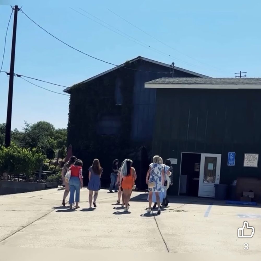Fallbrook Winery - Wine Tasting Room Near Me - Fallbrook, California