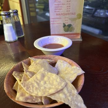 El Matador Authentic Mexican Food - Crispy crunchy chips and salsa - Mexican Near Me - Pasadena, California