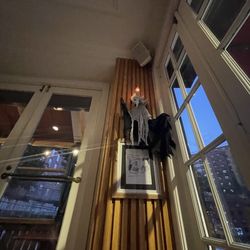 Max Soha Restaurant - Halloween Decor