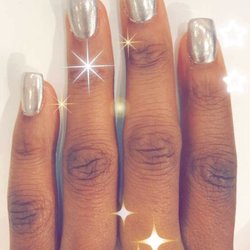 Hollywood Nails
