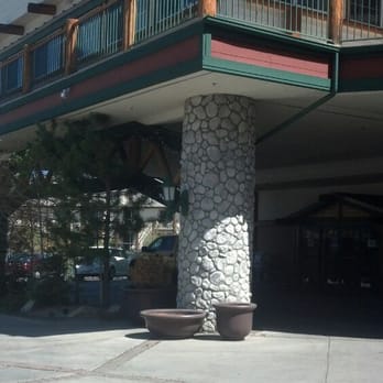 Holiday Inn The Lodge at Big Bear Lake - So this is where my rustic weekend started - Big Bear, CA