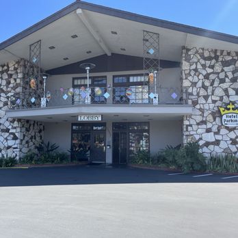 Kings Inn San Diego - Front entrance - San Diego, CA