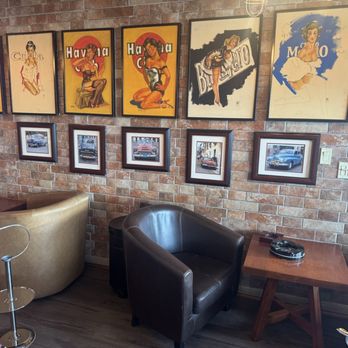 J&J - Smoking lounge super chill & AC - Tobacco Shops Near Me - Cabo San Lucas, BCS