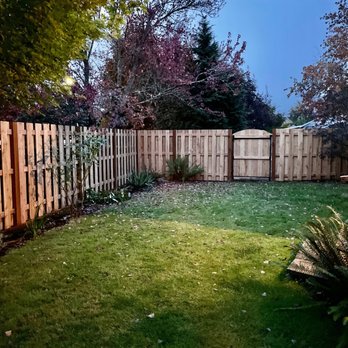 Rick's Custom Fencing & Decking - 6 foot good neighbor fence on 2 foot retaining wall and 6 foot fence with gate. - Fences & Gates Near Me - Gresham, Oregon Rick's Custom Fencing & Decking - 6 foot good neighbor fence on 2 foot retaining wall and 6 foot fence with gate. - Fences & Gates Near Me - Gresham, Oregon