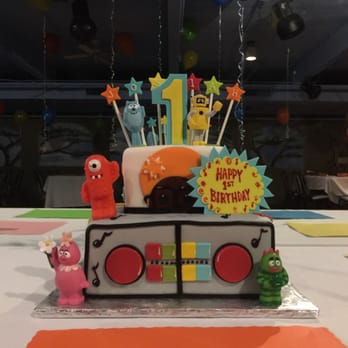 Bakery Street - Yo Gabba Gabba! - Bakeries Near Me - San Leandro, California