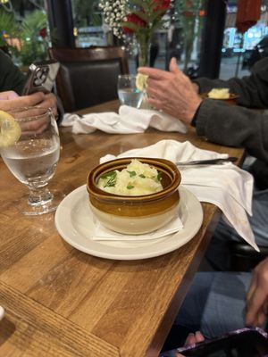 Central Bistro by null